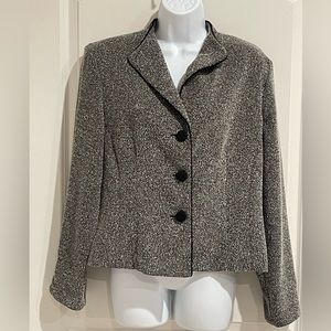 Jessica Howard suit Jacket